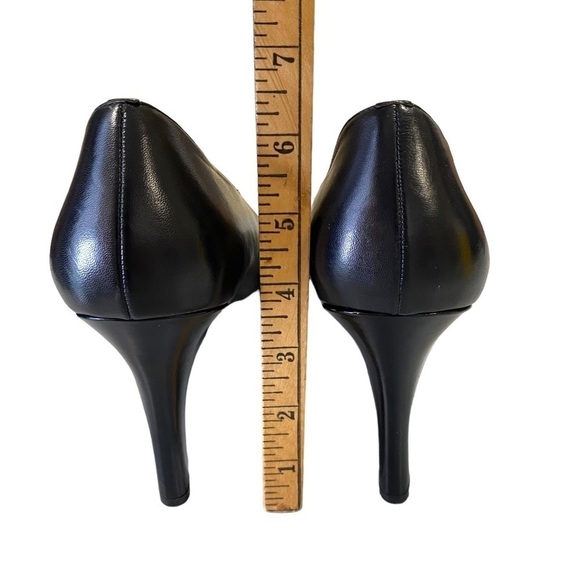 Tahari Laura Black Toe Cap Leather Platform Heels Size 10 - Picture 10 of 16
